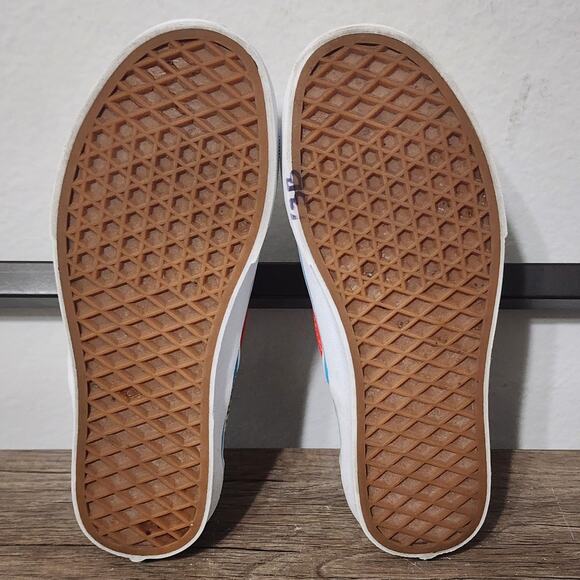 Vans Classic Slip-On X Wheres Waldo Beach Women's Shoes Womens Size 7 Multicolor - Picture 6 of 9